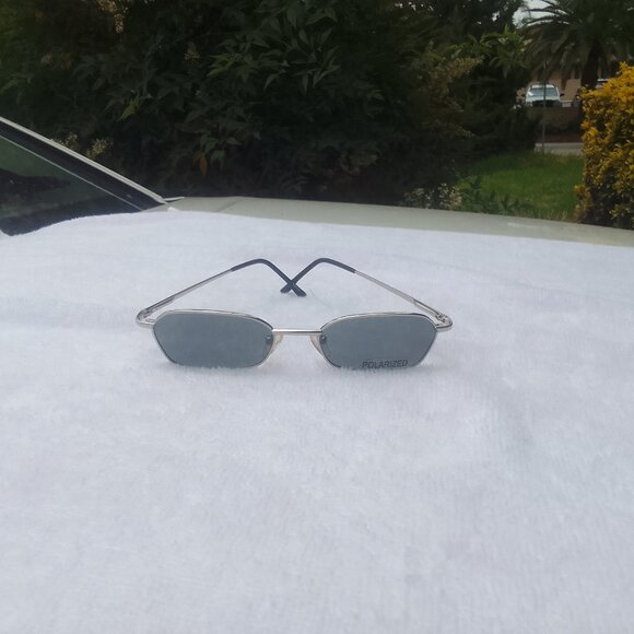 Classic luxury mini-style super-sharp high-quality sunglasses brand new